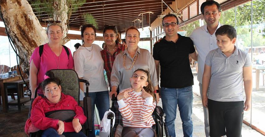 HAYATI PAYLAŞMAK İÇİN ENGEL YOK 