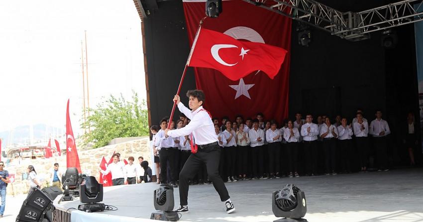 BODRUM'DA COŞKULU KUTLAMA
