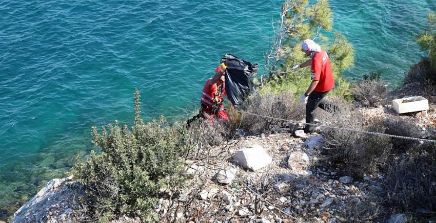 ATIKLAR, AKUT YARDIMIYLA TOPLANDI