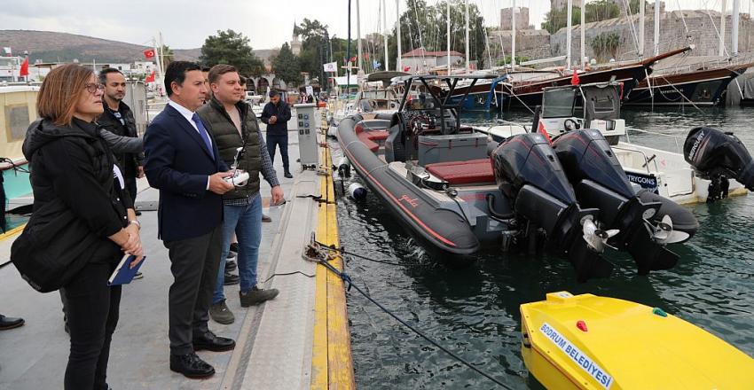 DENİZ YÜZEYİ TEMİZLEME ARACI HİZMETTE