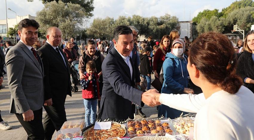 ÖĞRENCİLERDEN ZEYTİN HASADI