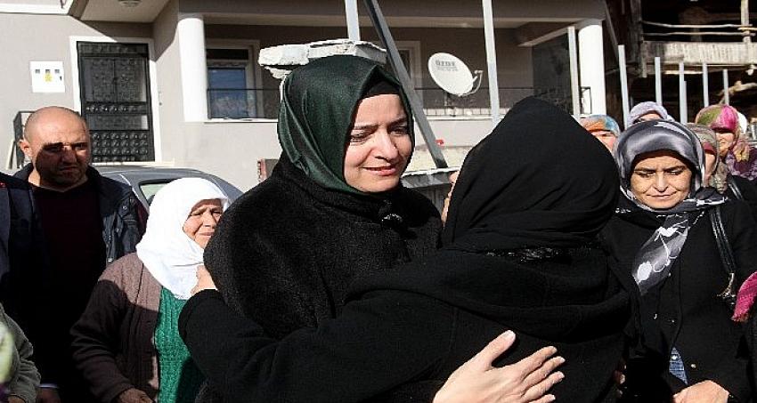 Eski Bakan Kaya'nın halası son yolculuğuna uğurlandı