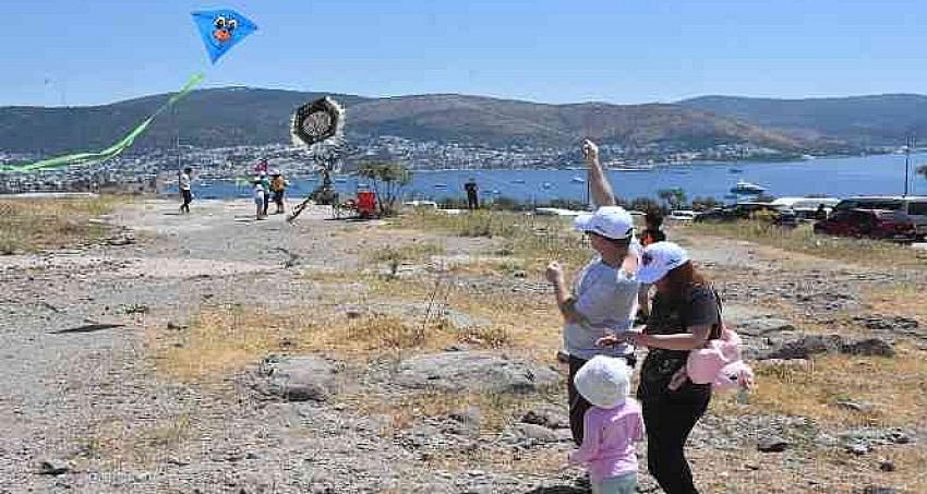Bodrum'da renkli uçurtma festivali