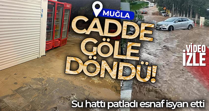Su hattı patladı, cadde göle döndü, esnaf isyan etti