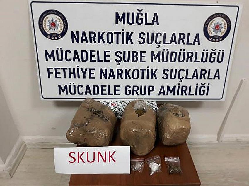 Getirdikleri Uyuşturucu ile Yakalandılar