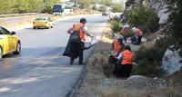 Bodrum, araçlardan atılan çöplerden arındırılıyor