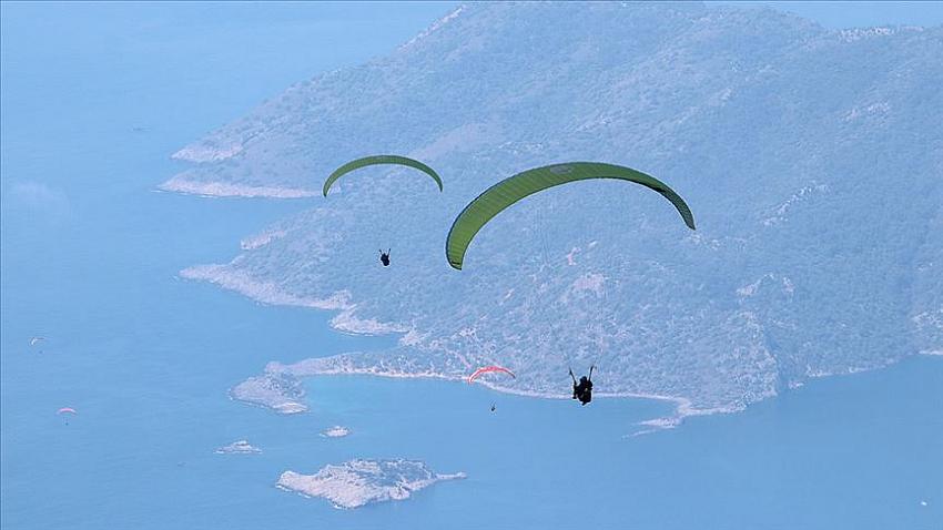 'Gökyüzünün renkli aksesuarları' sezona hazır